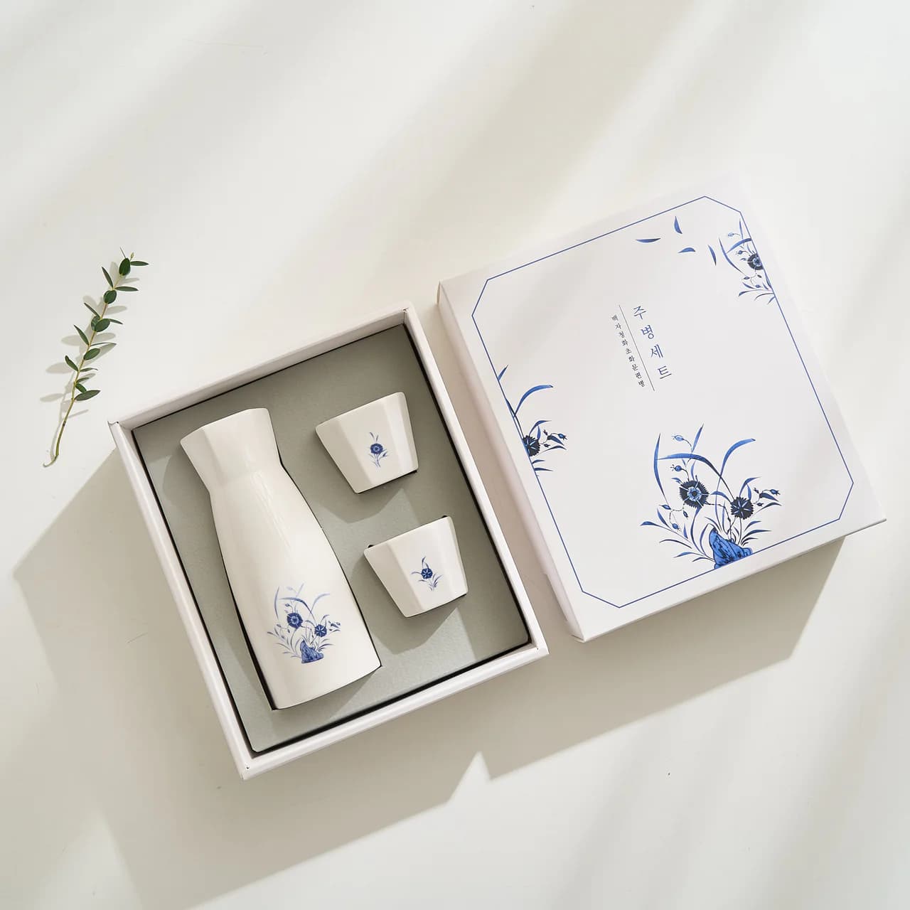 Set traditional de garrafas